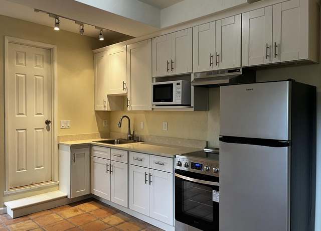 Photo of 166 Hyannis Ct Unit 164, Aptos, CA 95003