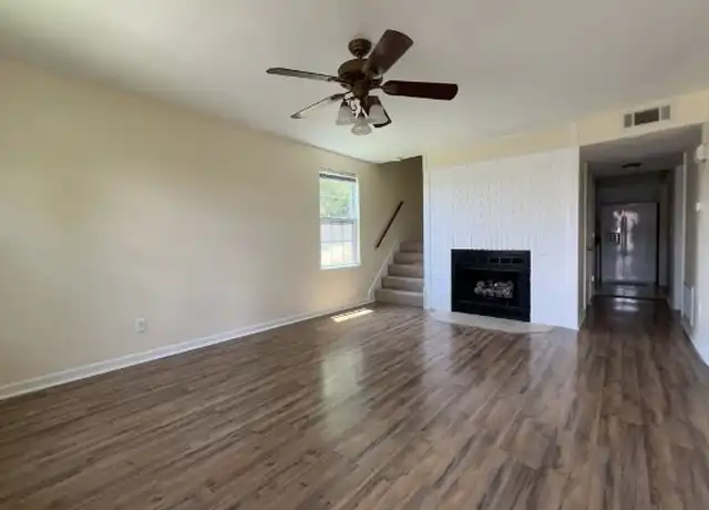 Property at 114 Deerpoint Ln, Hendersonville, TN, 37075, 3 beds, 2 baths, [object Object]