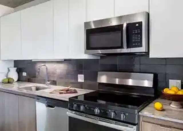 Property at 2100 S Wabash Ave, Chicago, IL, 60616, 1 bed, 1 bath, [object Object]
