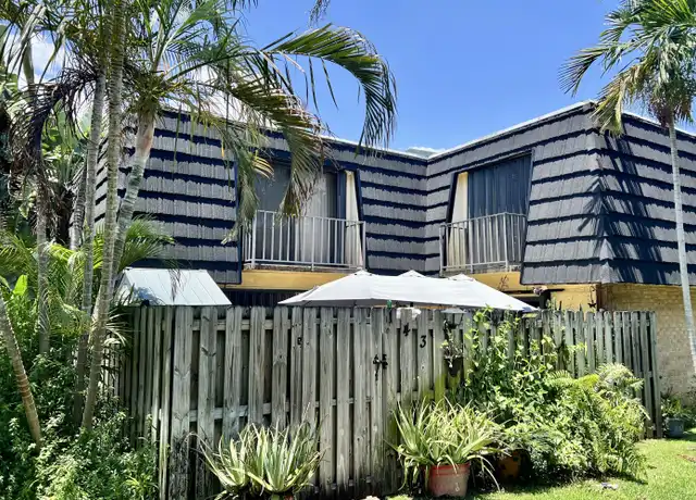 Property at 143 Woodland Rd, Palm Springs, FL, 33461, 2 beds, 2 baths, [object Object]