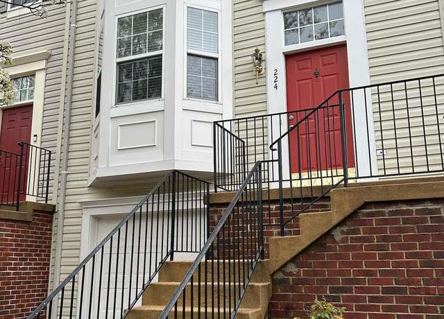 Photo of 224 Golden Larch Ter NE, Leesburg, VA 20176