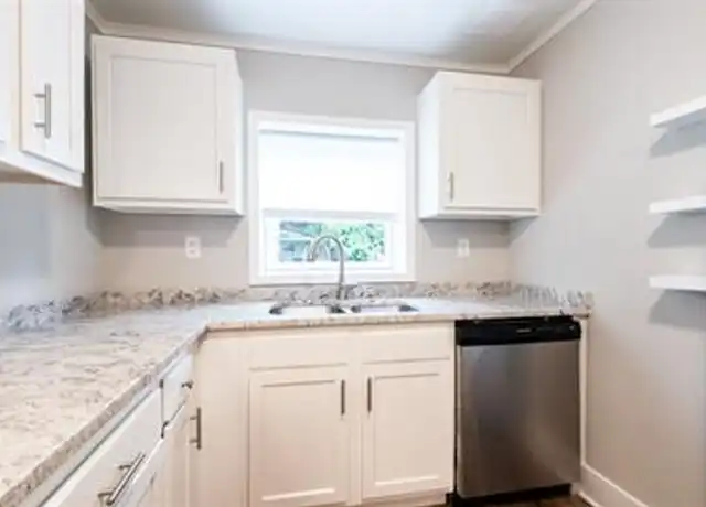 Property at 104 E Madison St Unit 3, La Grange, KY, 40031, 1 bed, 1 bath, [object Object]