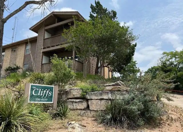 Property at 1713 Hiawatha Dr, Kerrville, TX, 78028, 2 beds, 2 baths, [object Object]