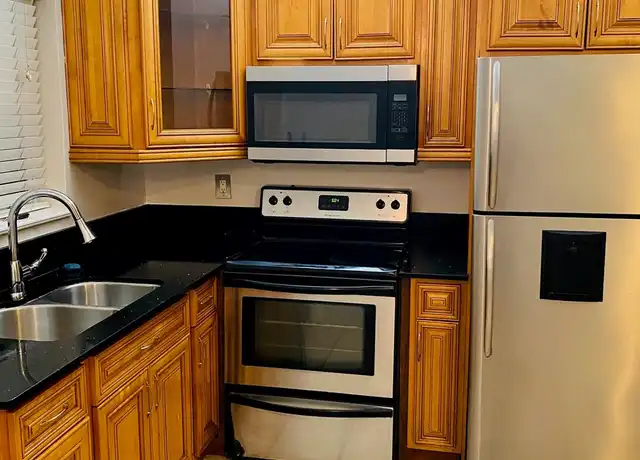 Property at 1301 N 12th Ct Unit 12A, Hollywood, FL, 33019, 1 bed, 1 bath, [object Object]