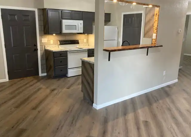 Property at 4973 Horseshoe Bend Pkwy, Lake Ozark, MO, 65049, 2 beds, 1 bath, [object Object]