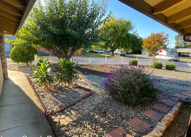 Photo of 100 Donner Dr, Vacaville, CA 95687