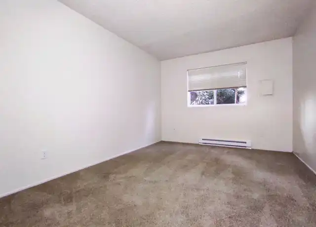 Property at 4611-4631 SW Luradel St Unit 7, Portland, OR, 97219, 1 bed, 1 bath, [object Object]