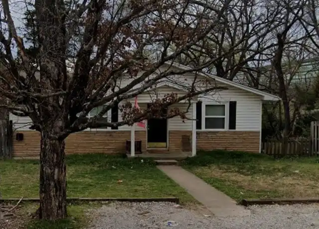 Property at 515 S Duncan Ave, Fayetteville, AR, 72701, 4 beds, 2 baths, [object Object]