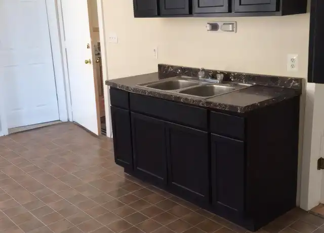 Property at 3215 W Cermak Rd Unit : 3R, Chicago, IL, 60623, 2 beds, 1 bath, [object Object]