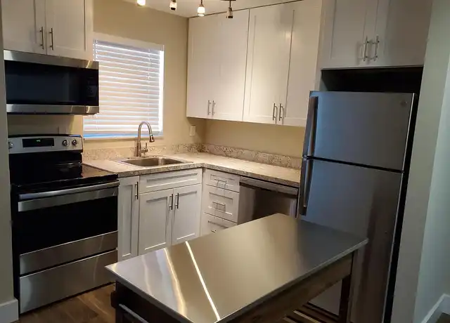 Property at Beachside Apartments - 416 N Grandview Ave, Daytona Beach, FL, 32118, 2 beds, 1-2 bath, [object Object]