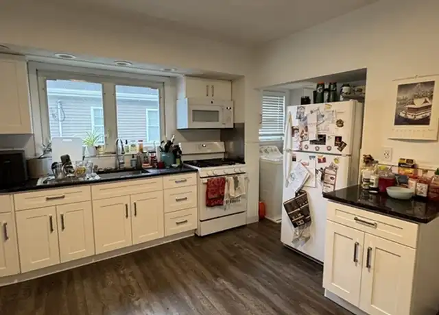 Property at 883 Fellsway Unit 2, Medford, MA, 02155, 3 beds, 1 bath, [object Object]
