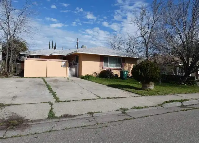Property at 2674 Marguerite St, Dos Palos, CA, 93620, 4 beds, 2 baths, [object Object]