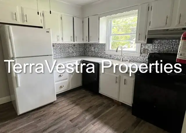 Property at 108 N 8th St Apt A, Millville, NJ, 08332, 1 bed, 1 bath, [object Object]