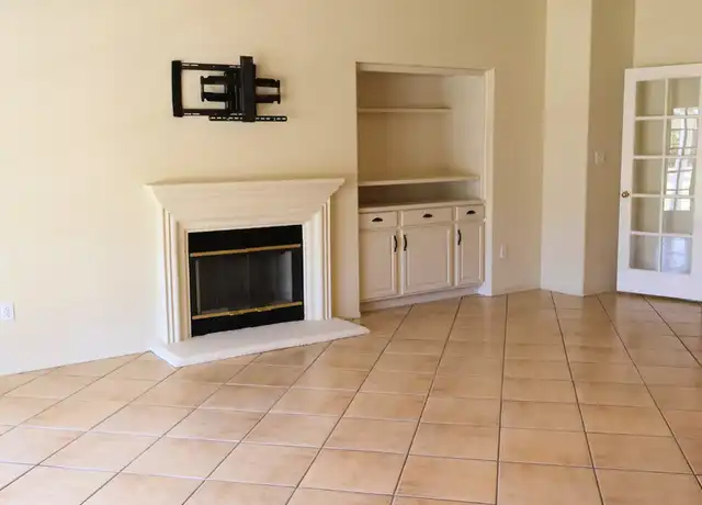 Property at 10013 Roehampton Ave, Bakersfield, CA, 93312, 4 beds, 2 baths, [object Object]
