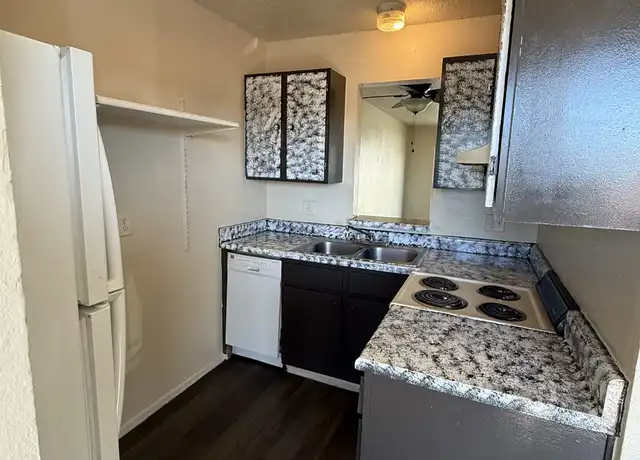 Property at 1603 N 6th Ave Unit SB218, Durant, OK, 74701, 2 beds, 1 bath, [object Object]