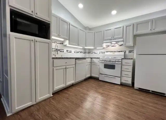 Property at 2714 Bolivar St Unit B, Denton, TX, 76201, 2 beds, 1 bath, [object Object]
