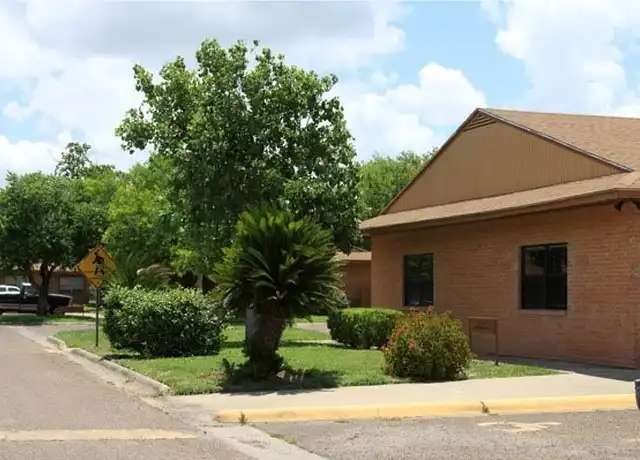 Property at 1601 S Bridge Ave, Weslaco, TX, 78596, 1 bed, 1 bath, [object Object]