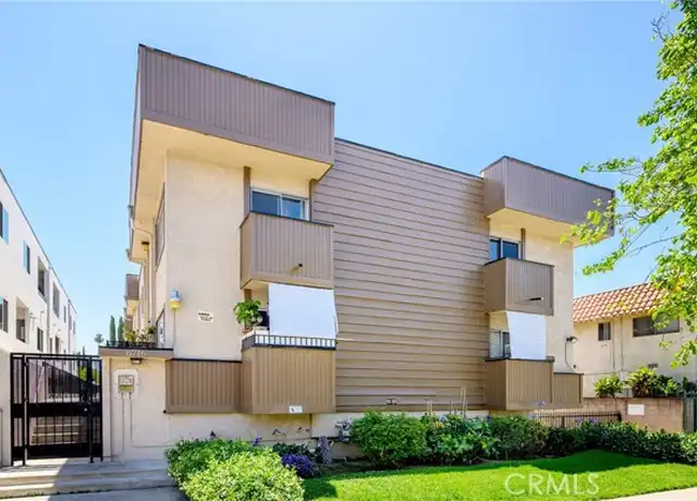 Property at 6716 Sylmar Ave Unit 201, Van Nuys, CA, 91405, 2 beds, 2 baths, [object Object]