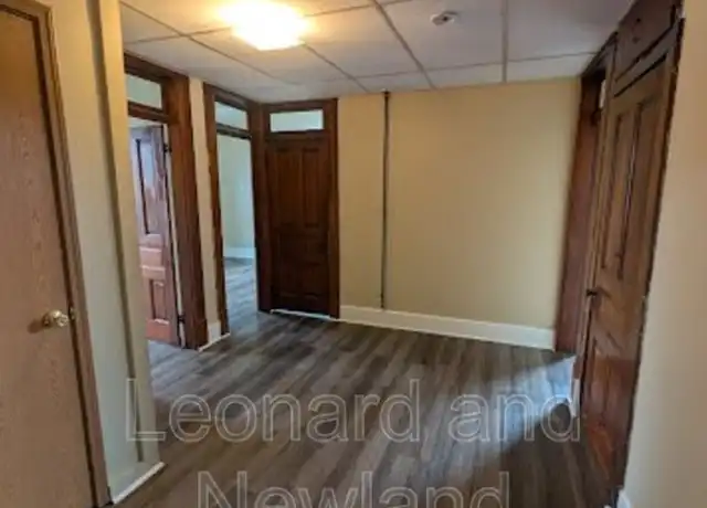 Property at 906 Putnam Ave Unit 4, Zanesville, OH, 43701, 2 beds, 1 bath, [object Object]