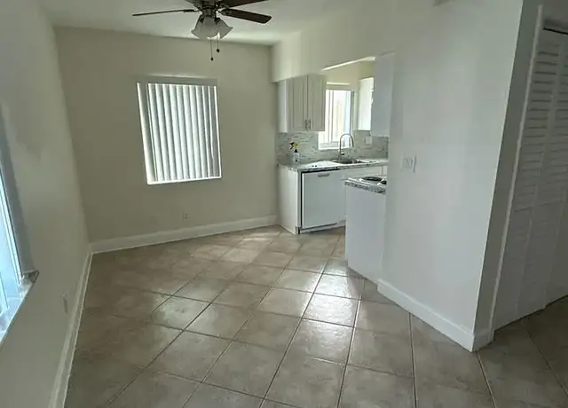 Photo of 2861 S Seacrest Blvd, Boynton Beach, FL 33435