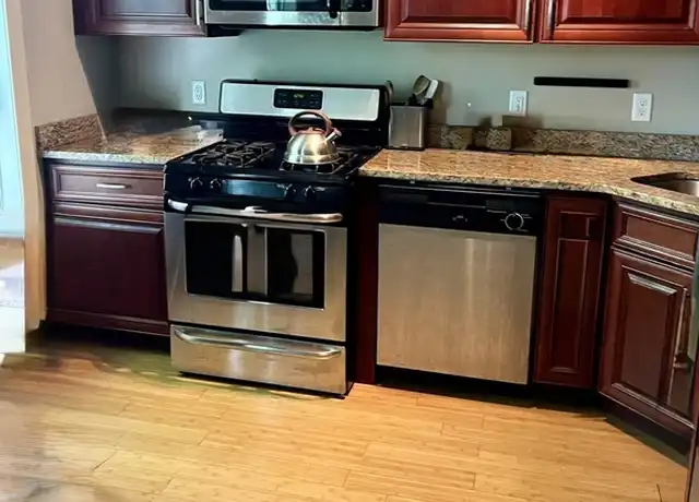Property at 291 W 2nd St Unit 3, Boston, MA, 02127, 2 beds, 1 bath, [object Object]