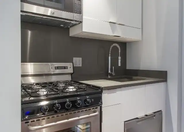 Property at 410 E 13th St Unit 2E, New York, NY, 10009, 2 beds, 1 bath, [object Object]