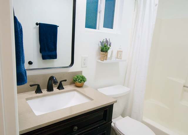 Photo of 1090 Chateau Dr, Crestline, CA 92325