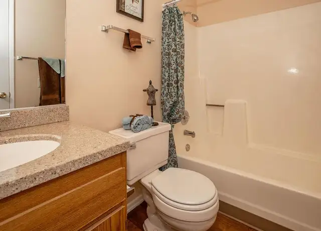 Photo of 1601 W Avenue J8, Lancaster, CA 93534