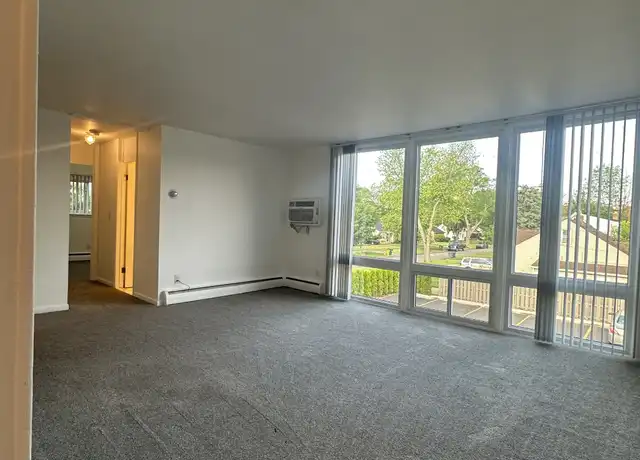Property at 24901 Jefferson Ave Unit 202, St Clair Shores, MI, 48080, 2 beds, 1 bath, [object Object]