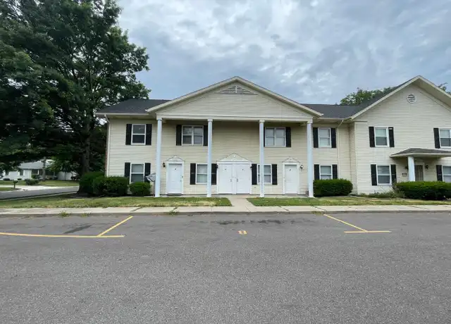 Property at 1606 S 16th St, Goshen, IN, 46526, 2 beds, 1 bath, [object Object]