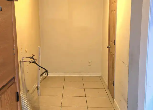 Property at 3326 Frenchmen St, New Orleans, LA, 70122, 2 beds, 1 bath, [object Object]