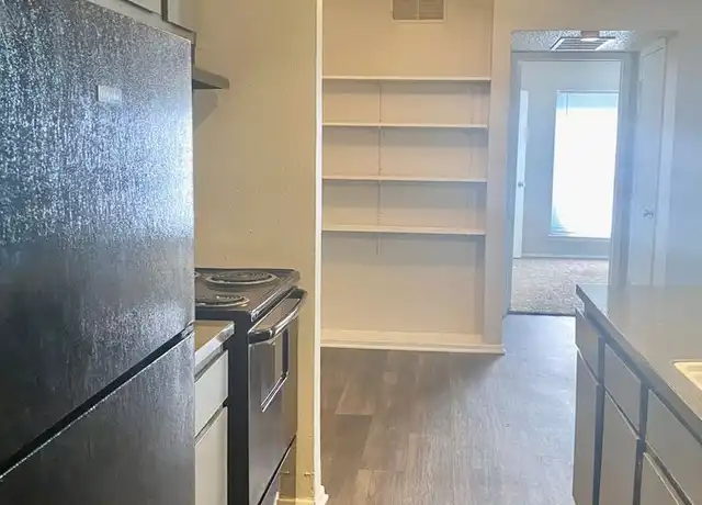 Property at 600 W Avalon Ave Unit 261, Longview, TX, 75602, 1 bed, 1 bath, [object Object]
