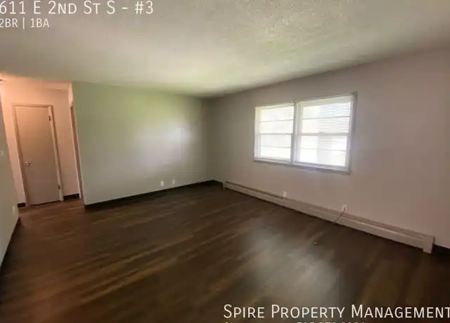 Property at 611 E 2nd St S Unit 3, Newton, IA, 50208, 2 beds, 1 bath, [object Object]