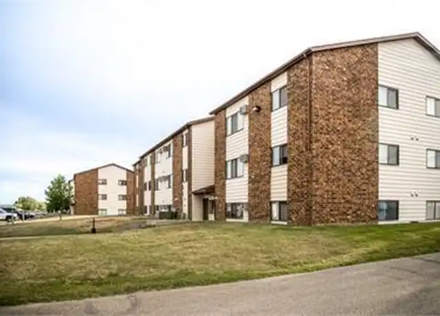 Property at 2910 17th Ave W, Williston, ND, 58801, 2 beds, 1 bath, [object Object]