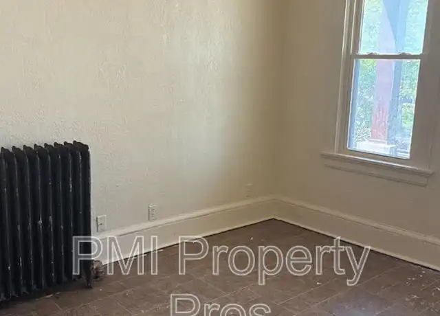 Property at 1562 S 7th St, Milwaukee, WI, 53204, 2 beds, 1 bath, [object Object]
