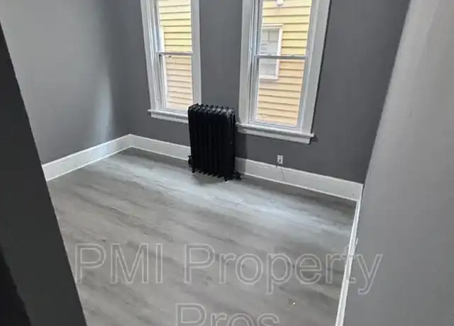 Property at 1562 S 7th St, Milwaukee, WI, 53204, 2 beds, 1 bath, [object Object]
