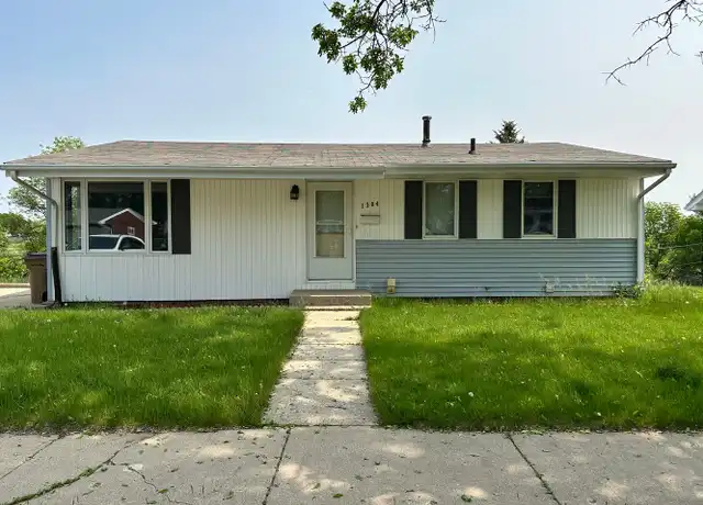 Property at 1304 Tuxedo Rd, Minot, ND, 58703, 4 beds, 2 baths, [object Object]