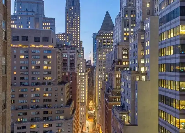 Property at 63 Wall St Unit 10L, New York, NY, 10005, 1 bed, 1 bath, [object Object]