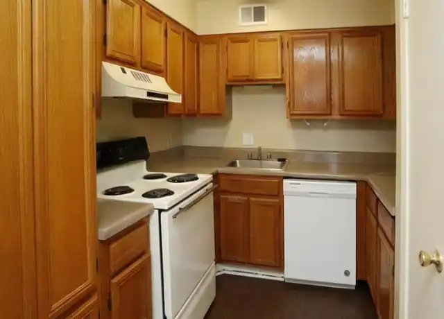 Property at 2436 Beach Blvd, Biloxi, MS, 39531, 1 bed, 1 bath, [object Object]