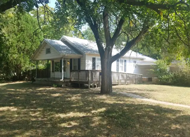 Property at 3208 W 9th St N, Wichita, KS, 67203, 3 beds, 1 bath, [object Object]