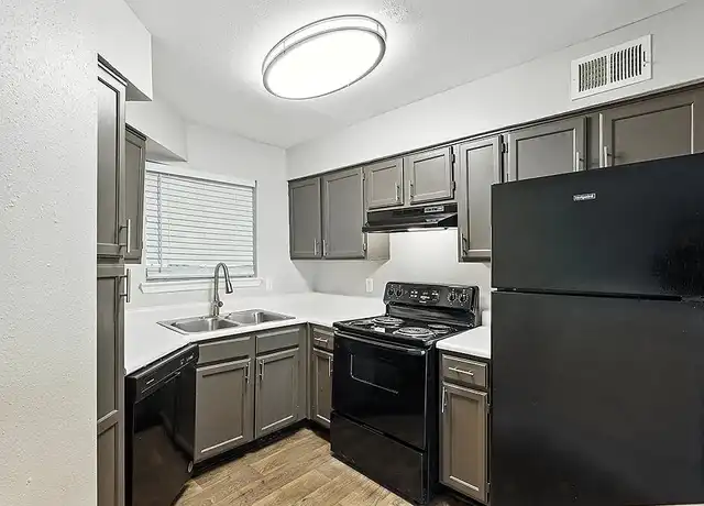 Property at Newport Apartment Homes - 1901 Murfreesboro Pike, Nashville, TN, 37217, 1-2 bed, 1-2 bath, [object Object]