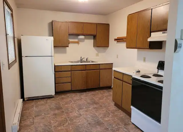 Property at 209 E Wood Ave Unit 4, Wittenberg, WI, 54499, 1 bed, 1 bath, [object Object]