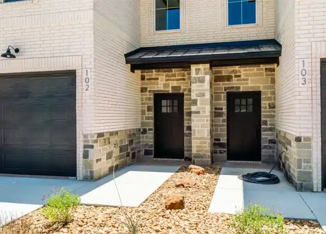 Property at 1540 W Long Unit 101, Stephenville, TX, 76401, 3 beds, 2.5 baths, [object Object]