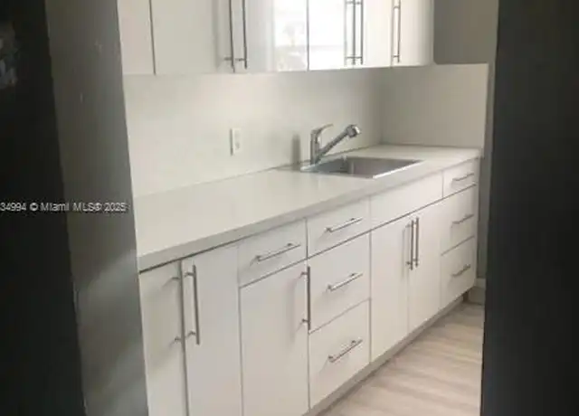 Property at 1016 Biarritz Dr #8, Miami Beach, FL, 33141, 1 bed, 1 bath, [object Object]