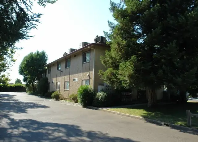 Photo of 2300 Notre Dame Blvd, Chico, CA 95928