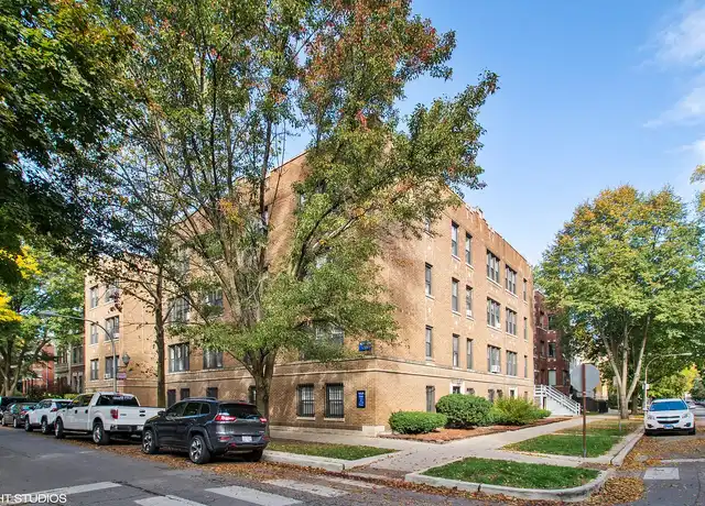 Property at 1450 W Byron St, Chicago, IL, 60613, 2 beds, 1 bath, [object Object]