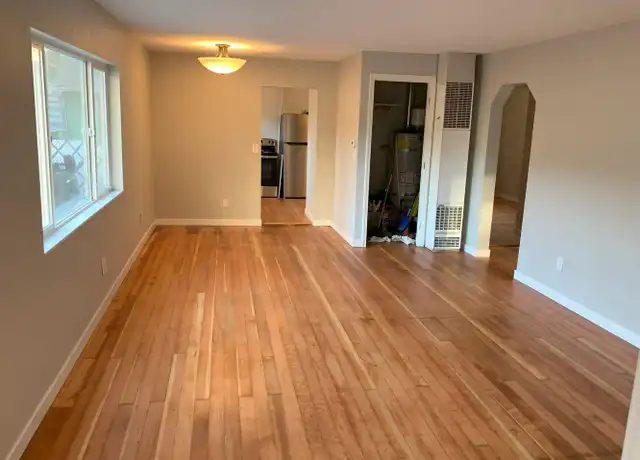 Property at 103 Burnett Ave S, Renton, WA, 98057, 2 beds, 1 bath, [object Object]