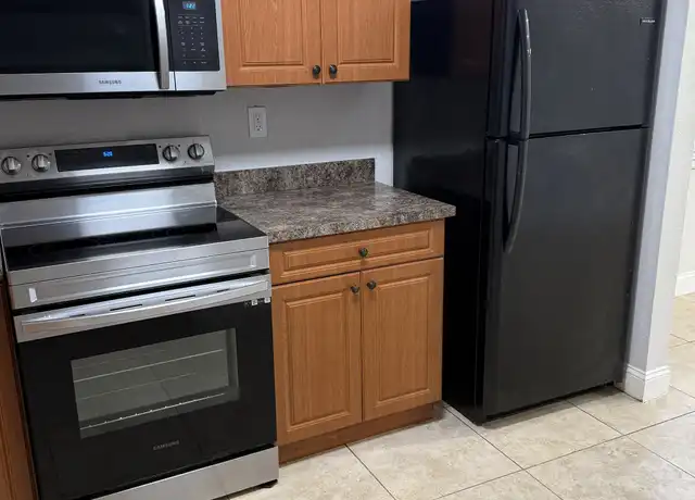 Property at 1640 N Dixie Hwy, Fort Lauderdale, FL, 33305, 2 beds, 1 bath, [object Object]