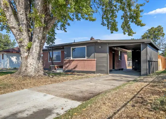 Property at 810 N 6th E, Mountain Home, ID, 83647, 1 bed, 1 bath, [object Object]