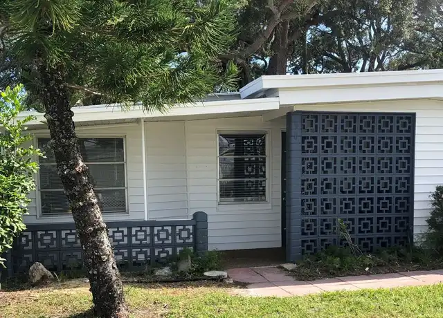 Property at 906 50th Avenue Plz W, Bradenton, FL, 34207, 4 beds, 2 baths, [object Object]